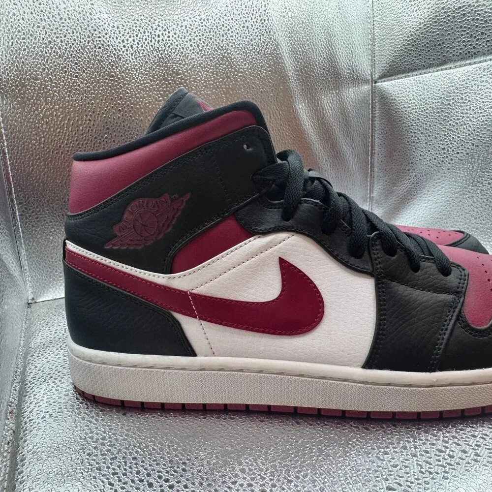 Size 12 Air Jordan 1 Mid Mens Black Noble Red Lace Up Sneakers‎ 554724-066